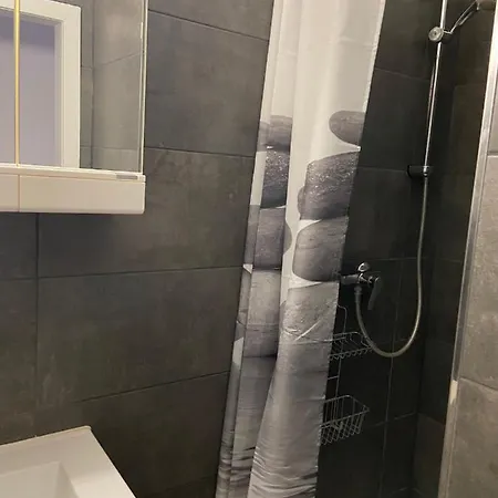 1517 - Duenenresidenz Wg 7 *